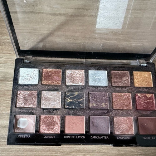 Revolution eyeshadow palette used