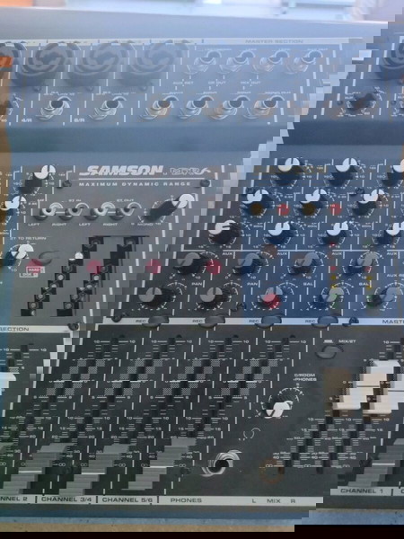 SAMSON MDR6 MIXER