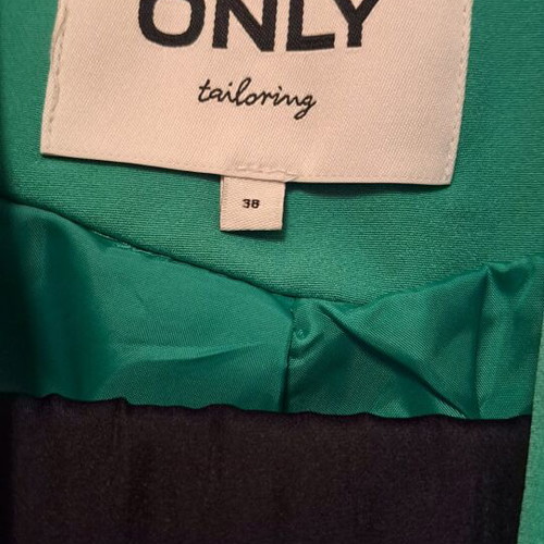 Only blazer new in emerald color size M