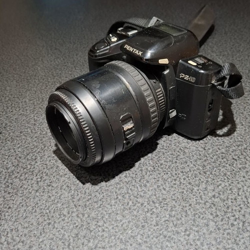 Pentax PZ-10 (Z-10) 35mm SLR analog camera used with zoom lens