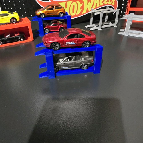 Hot Wheels stand 3D printed for 1:64 miniatures, pack of 3 like new