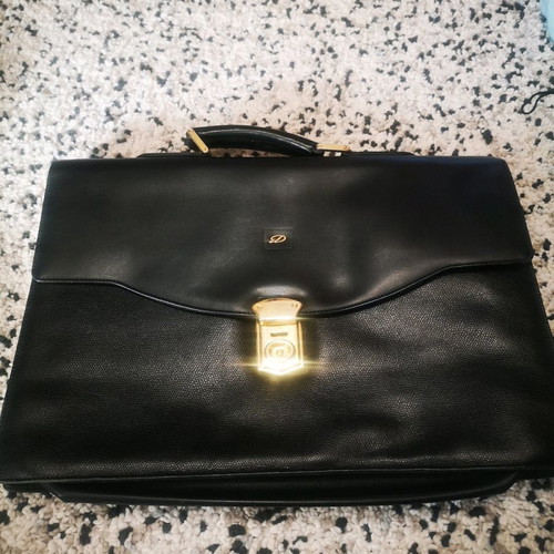 S.T Dupont bag like new