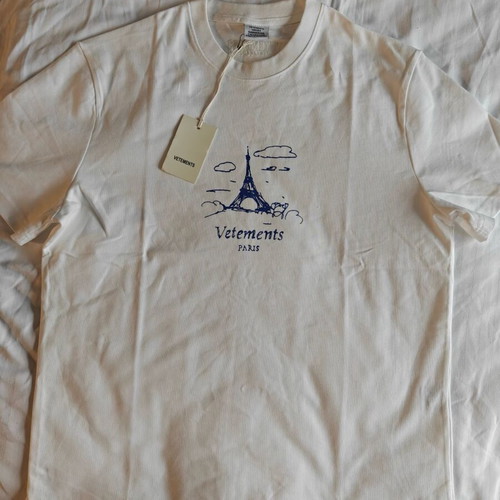 Vetements T-shirt new, size M, white