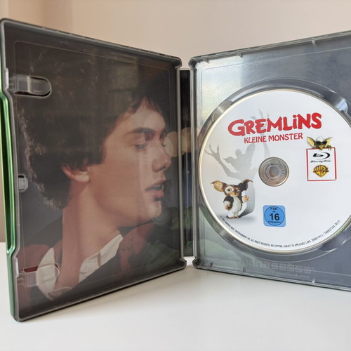Gremlins Blu-ray Steelbook like new with subtitles