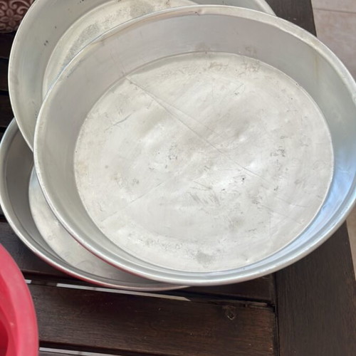 Set of 2 Clay Baking Dishes, 3 Tin Pans and Silicone Mold used