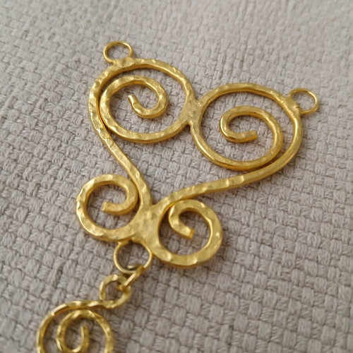 Vintage Ancient Greek Hammered Pendant Gold Plated New