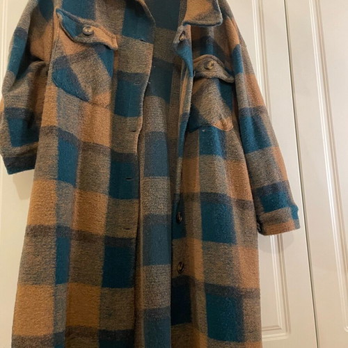 Long coat like new, thin but warm