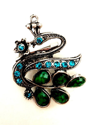 Peacock brooch pendant with rhinestones new, silver and green