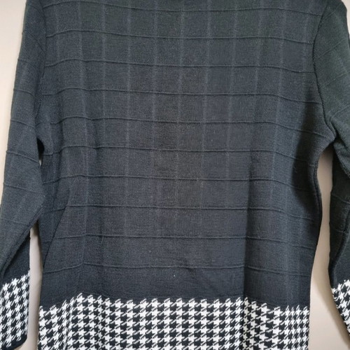 Women's merino wool sweater 3/4 sleeve like new, black size L