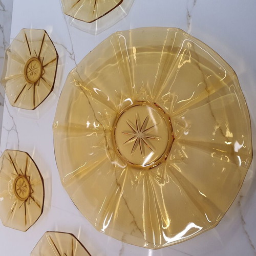 Vintage dessert set with large glossy amber platter and 4 plates like new