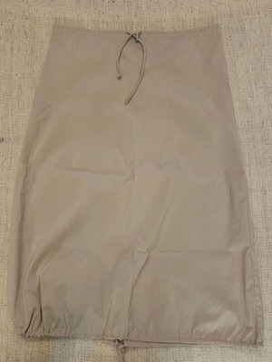 Skirt French Connection beige size S like new, below knee