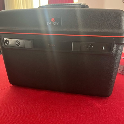 Delsey travel makeup case like new, sturdy black with inner pockets