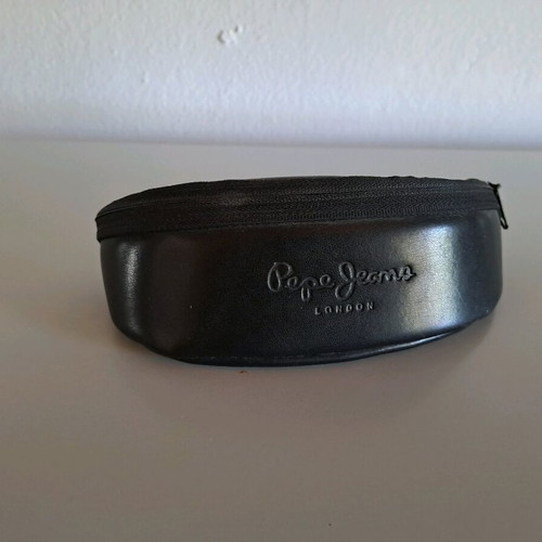 Glasses case used with cleaning cloth gift