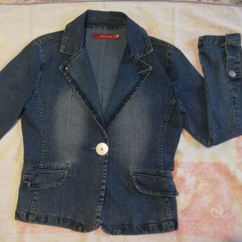 Blue denim jacket like new, size M