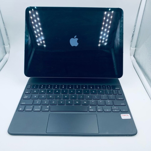 iPad Air (5th generation) 2022 with Magic Keyboard used, 64GB