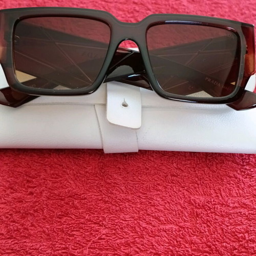 Women's PR 17WS sunglasses like new, brown tortoise with brown degrade lenses