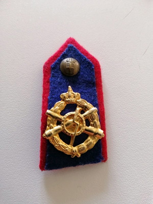 Ελληνικό οπλοσημο στολής τεχνικού πυροβολικού 1973 μεταχειρισμένο