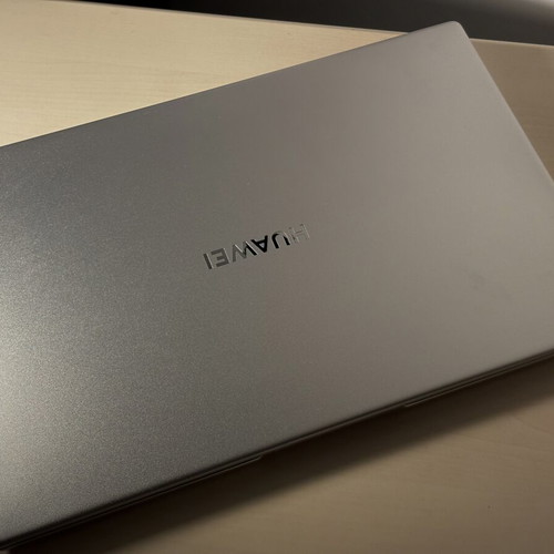 Huawei MateBook D15 i5 11th Gen 8GB RAM 256GB SSD like new