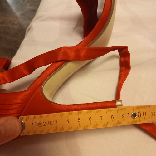 Primadonna red satin sandals used, size 37