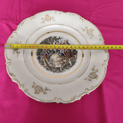 Hutschenreuther vintage decorative porcelain plate from Bavaria like new