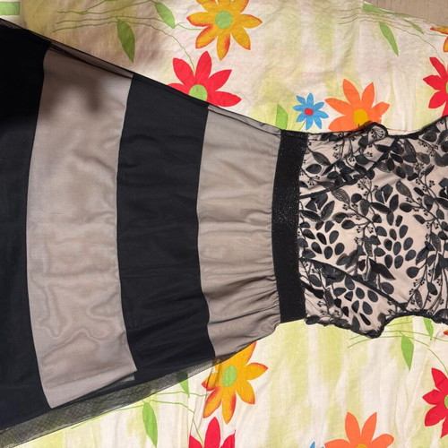 Chic dress for going out like new, black and beige