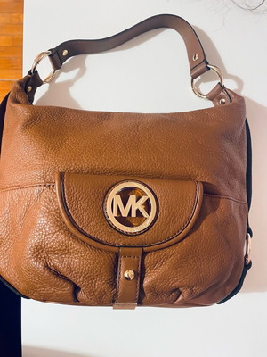 Michael Kors leather shoulder bag camel color brand new