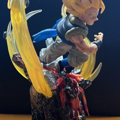 Dragonball figure in battle scene with effects new