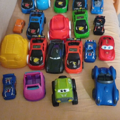 Toy cars like new, set of 20 in various sizes
