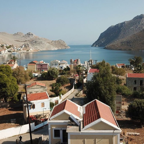 Διώροφη μονοκατοικία 208 τμ με θέα στο Πέδι Σύμης