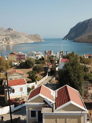 Διώροφη μονοκατοικία 208 τ.μ. με θέα στο Πέδι Σύμης