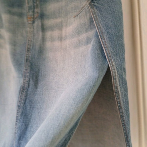 Zara denim pencil skirt like new with side slits, blue