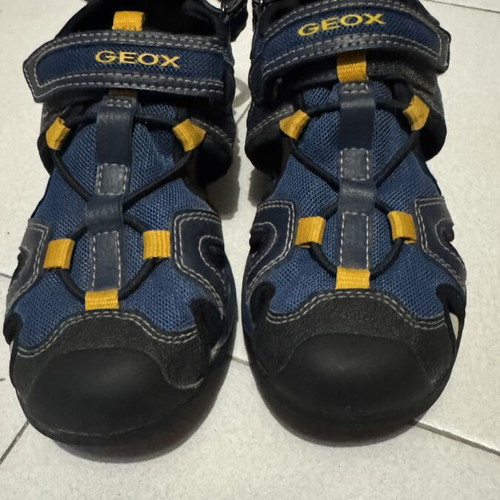 Geox J Borealis Boy sandals used, size 32, navy with yellow details