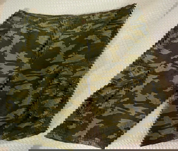 CONVERSE CARGO ШОРТИ ГОЛЯМ РАЗМЕР В ОТЛИЧНО СЪСТОЯНИЕ