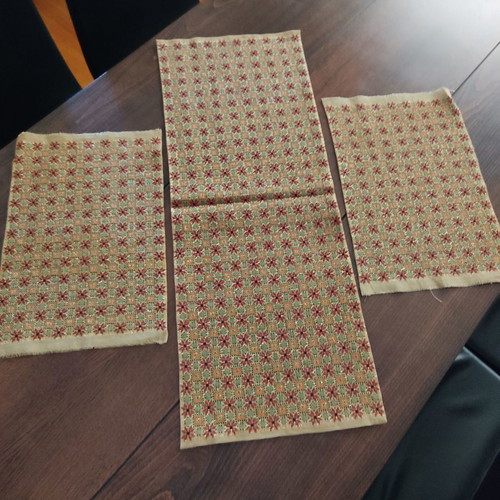 Handmade table runners set in excellent condition with gold thread