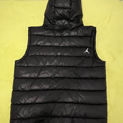 Jordan black sleeveless puffer jacket new