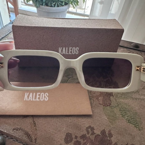 Kaleos Barbarella sunglasses like new, white