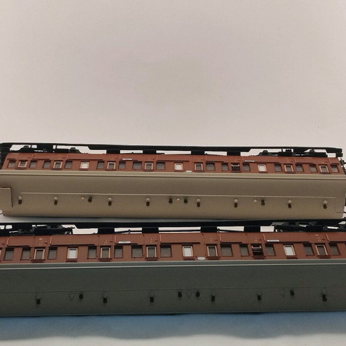 Piko HO Scale Train Cars like new, set of 5 with lighting