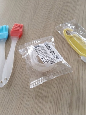 Kitchen set of 5 pieces with silicone tools and adhesive tape