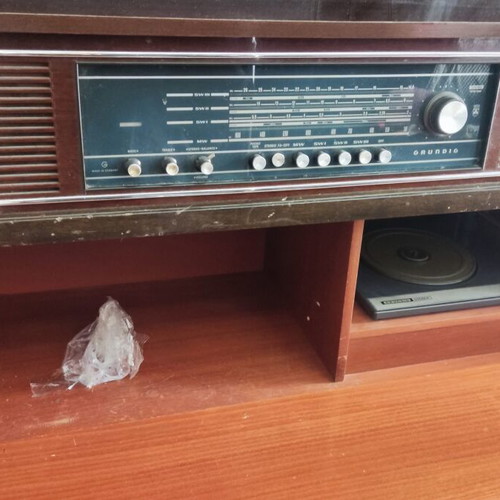 Grundig stereo Mandello 2 turntable used, radio works, needs repair