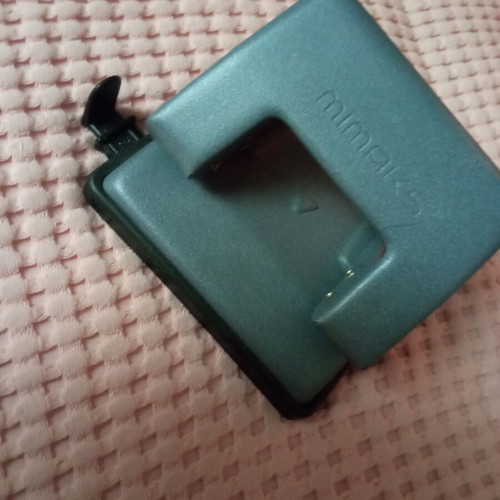 Hole puncher like new