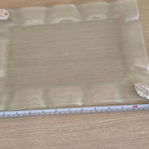 Glass Serving Tray like new, 35x25 cm, wavy design with silver leaves
