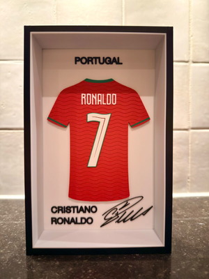 Cristiano Ronaldo Collectible 3D Mini Jersey Frame Portugal new