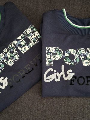 Mayoral set of 2 cropped sweaters for girls used, size 8y, blue floral