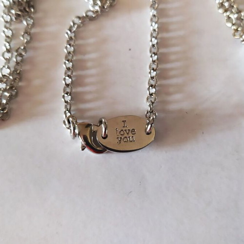 Sony Ericsson metal pendant like new heart-shaped with chain