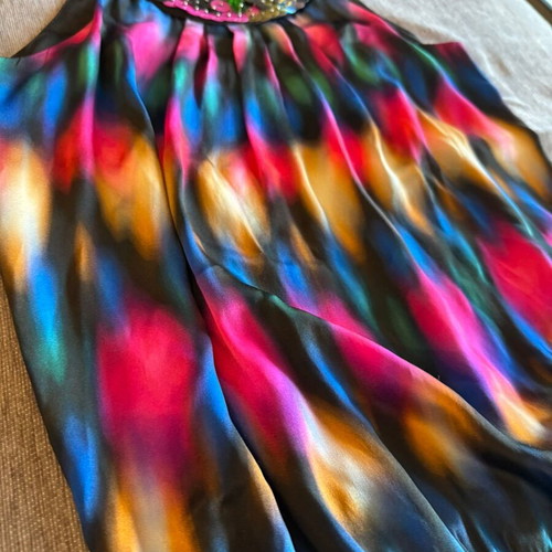 Laltramoda Top like new, colorful abstract print with sequins