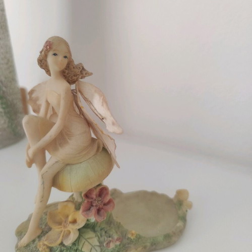 Vintage fairy figurine like new, collectible