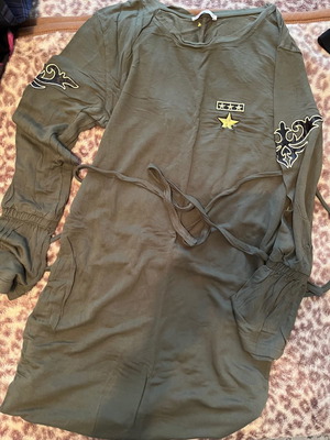 Μπλούζα φόρεμα BSB μεταχειρισμένη, μέγεθος M, πράσινη με μικρά ελαττώματα