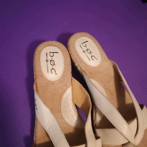 B.o.c Born Concept Women's Sandals Size 40 Like New White