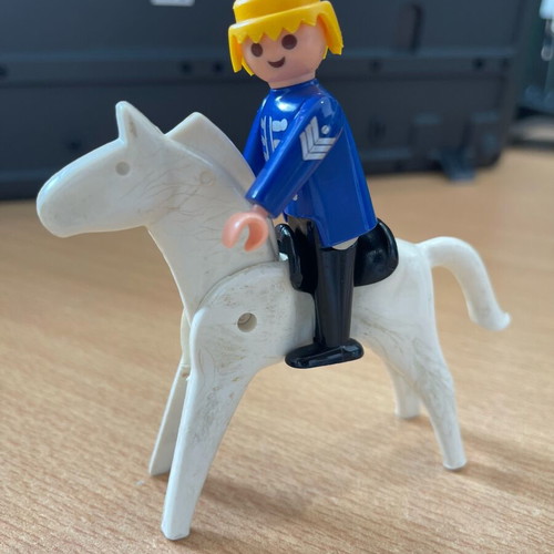 Playmobil Soldier with Horse used (Lyra)