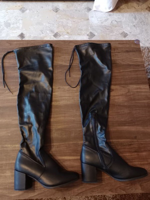 Tall boots size 40 like new, black with laces and zipper